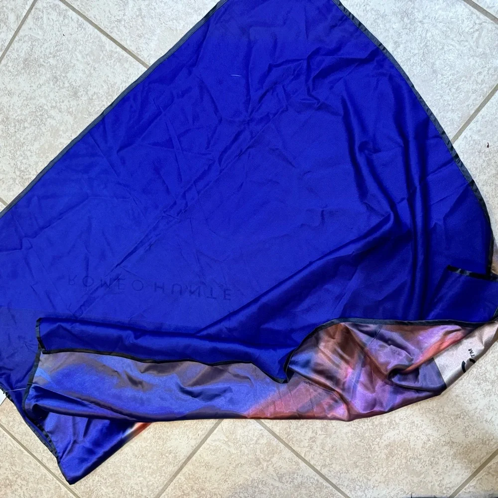 NEW ROMEO HUNTE Ciroc Vodka SILK Scarf 32x32 in Check out the reverse si…